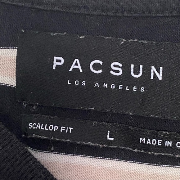 PacSun Black and Beige Striped Tee Scalloped Fit Size Large - Picture 5 of 6